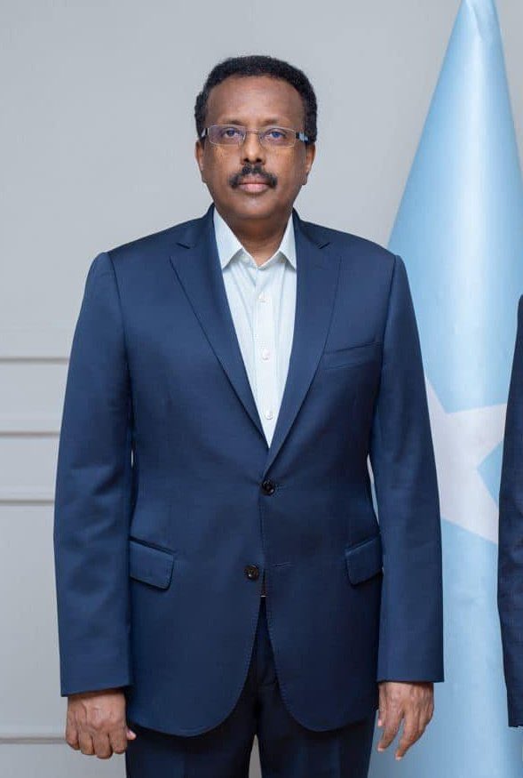 Hamdiabdulkadi's tweet photo. Welcome back 🥰👊Xilikastoo Dalku adeyg Gallo Wuxu ubaahdo waa Nin karmeed. Lion of the policy. https://t.co/3GlUmGmwkI