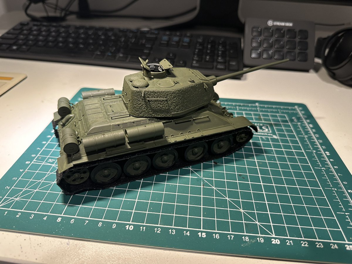 michaelko77's tweet photo. Work in progress WW2 era T34 tank #ModelKit https://t.co/KMI7xX12vC