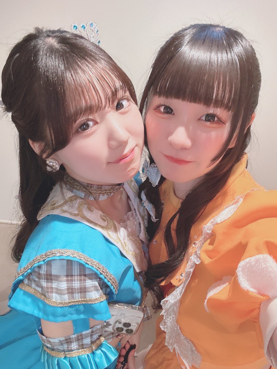 美月さん卒業ライブ素敵すぎた…🥲

ソロの曲どちらも歌詞がほんとに素晴らしくて涙が止まらなかったです…美月さんの歌声や、淑やかで正確なダンスが見られなくなるのはとっても悲しいけどこれからの人生を幸せに生きて欲しいです🩵

ほんとに素敵な卒業ライブでした❕
絶対幸せになってください🐬🩵