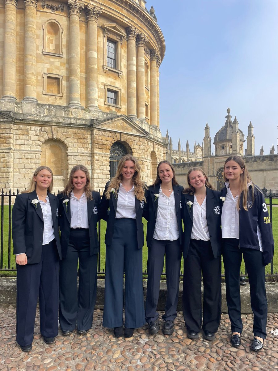 BecsS1970's tweet image. Game Day #varsitymatch @darkbluehockey