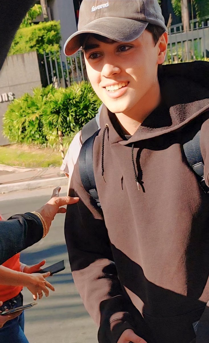 hksolo_arya's tweet photo. Ampogi ng binata pagbintangan namn ako neto filter ko mkha nya 🤣🤣 
EdwardBarber 
@Barber_Edward_ 
#EdwardBarber https://t.co/N8oEaBDANy