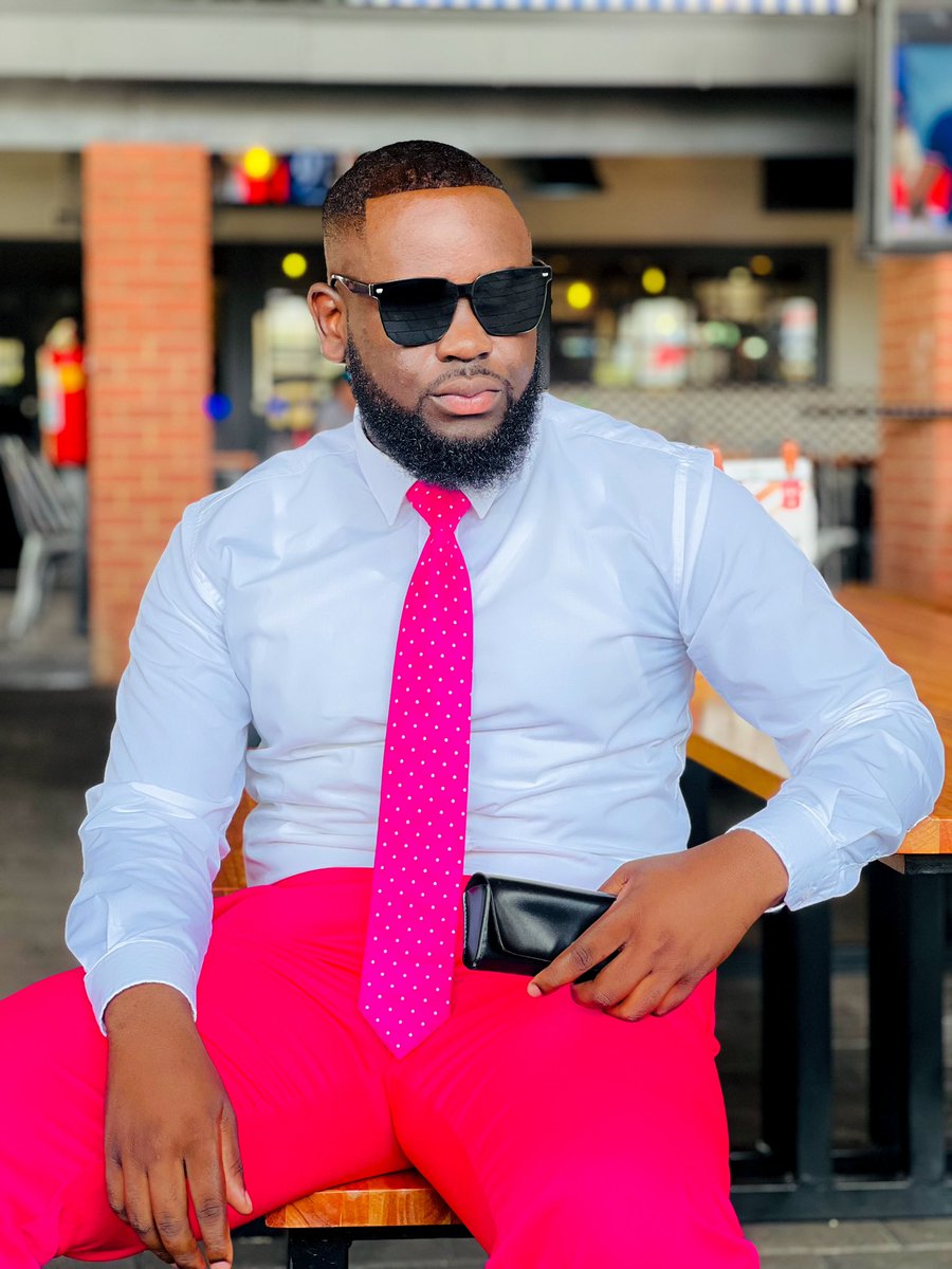 DeronFavour's tweet image. A 24 Years High School Educator 🩷