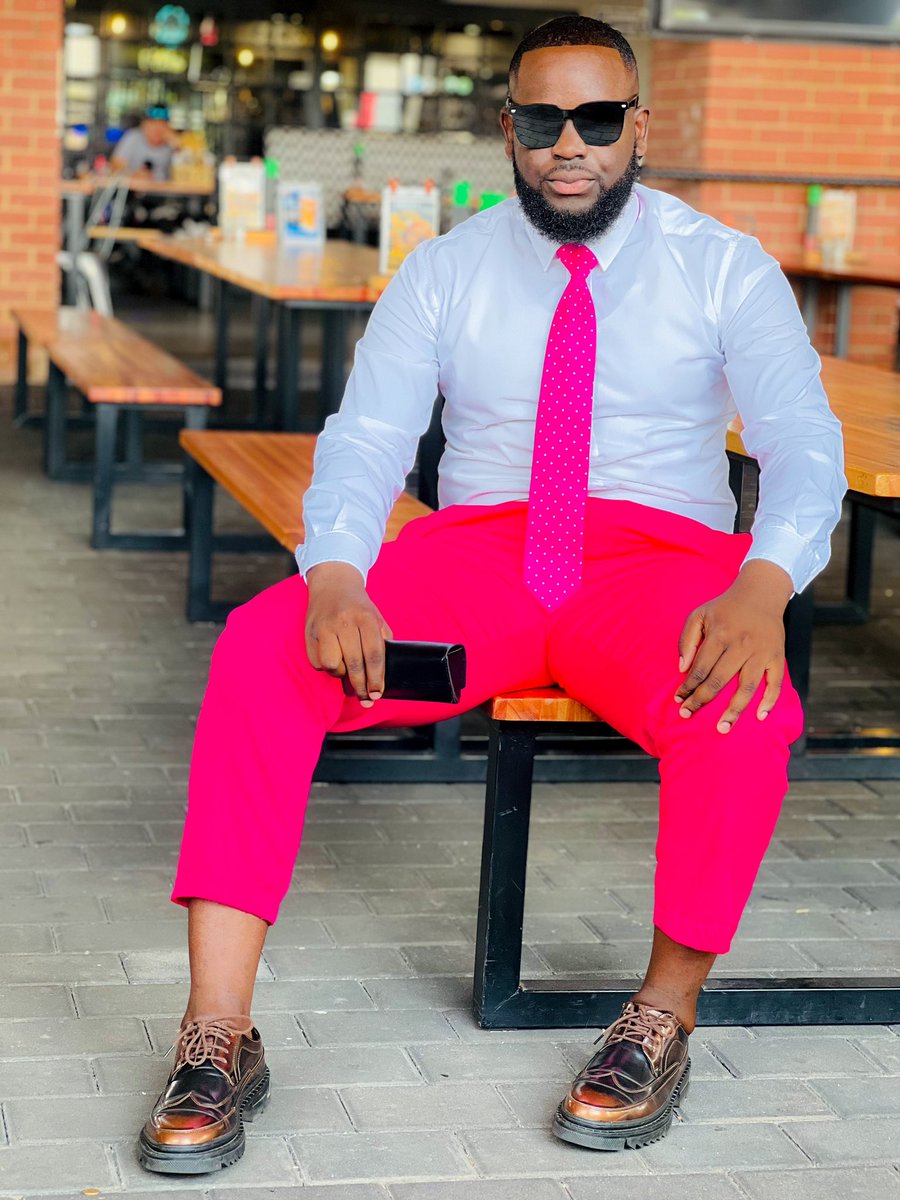 DeronFavour's tweet image. A 24 Years High School Educator 🩷