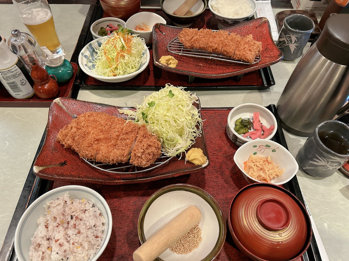 disney_rapun's tweet photo. 今日は食べ過ぎました🤪笑
朝食は朝マック❤️
お昼からベビー用品買いに行って、夕飯は大好きなかつ波奈✨
おかわりし過ぎた😇
デザートは旦那が買ってきてくれた千疋屋のパフェ🥰

・・・体重が怖い😇笑
明日から9ヶ月突入なので体重管理引き続き頑張ります🫡

#朝マック 
#katsuhana_ 
#千疋屋 https://t.co/YOgX4so3fj