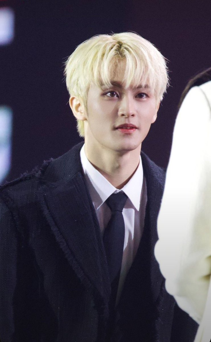 ㅤ 

“Saya siap” dengan kata-kata sederhana namun penuh makna, ia menyatakan bahwa hatinya telah sepenuhnya terbuka untuk melangkah bersama Jarvis dalam setiap langkah perjalanan hidup yang akan datang.

( <a href="/fogced/">Arthur.</a> ) - #JuanJarvisEverAfter

ㅤ ㅤ ㅤ ㅤ ㅤ ㅤ ㅤ ㅤ