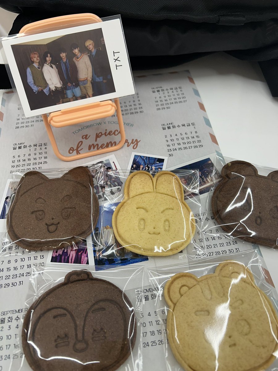 xamzu313's tweet photo. [240303] 
카페_퐁당

작년부터 많이 갔었는 데 카페가 잘 꾸며져 있고 사장님도 엄청 친절하세요!! 특전이나 럭드도 다양하고 예뻐요 다음에 또 갈 생각입니당🫶🏻🫶🏻

#투바투와_함께하는_다섯번째봄 https://t.co/vo8bAhGDtx