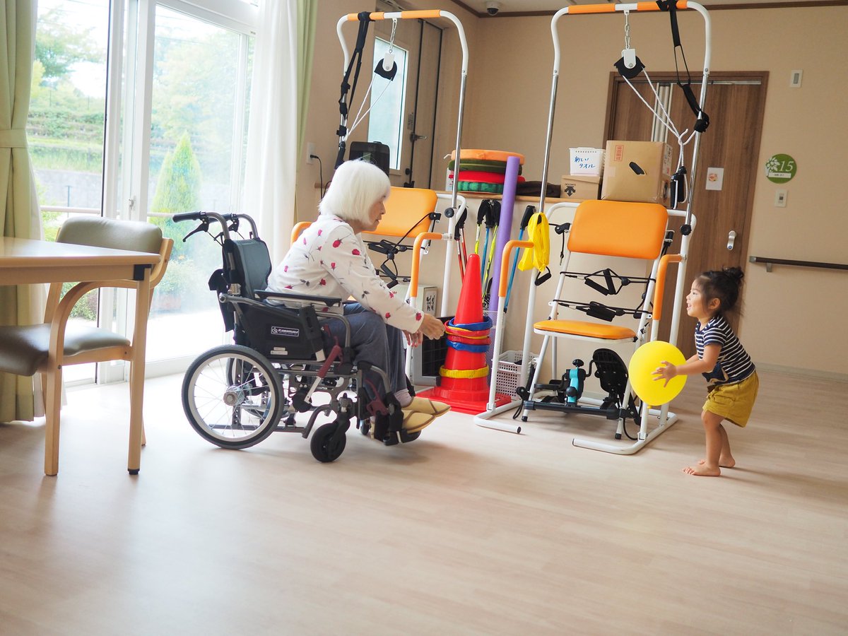 OliveTheHome's tweet photo. We are running a nursery inside a nursing home. @OliveTheHome is looking forward to 7th anniversary in April. 
#InterGenerationalCareHome #NursingHome #Nursery #福岡市 https://t.co/fTOaaCtn2v