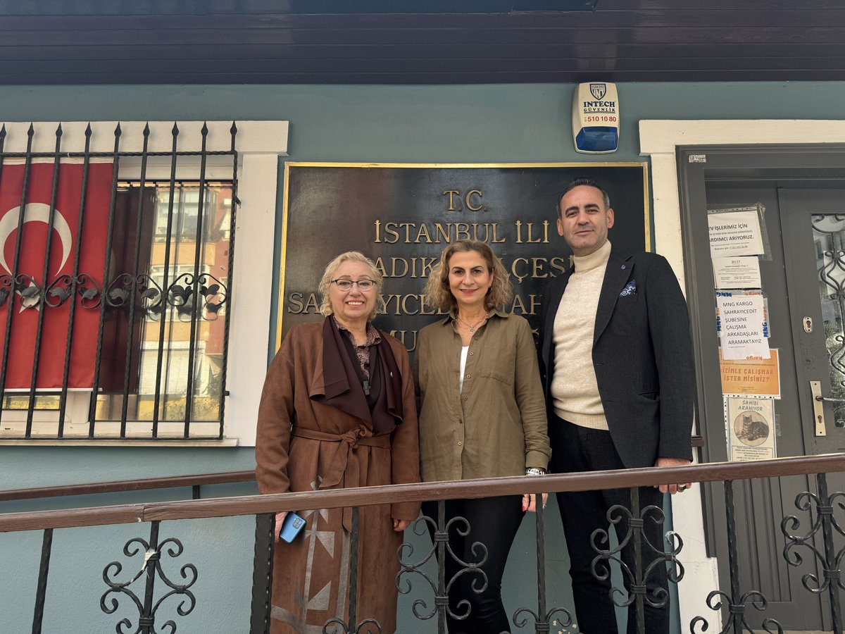 esinaydemir_'s tweet photo. Kadıköy Belediye Meclis Üyesi Adayımız Sn.@Armagan501 ve Kadıköy Teşkilatımız İle Sahrayı Cedit Mahallesi'ni Ziyaret Ettik.

Eğitimli,Kent Bilinci Yüksek Bu Seçmen Profilinin Taleplerini Ancak Uzman Kadroların,DEVA Kadrolarının Çözebileceğini Anlattık.

#EsinAydemir
@devakadikoy https://t.co/cq3OITUXmC