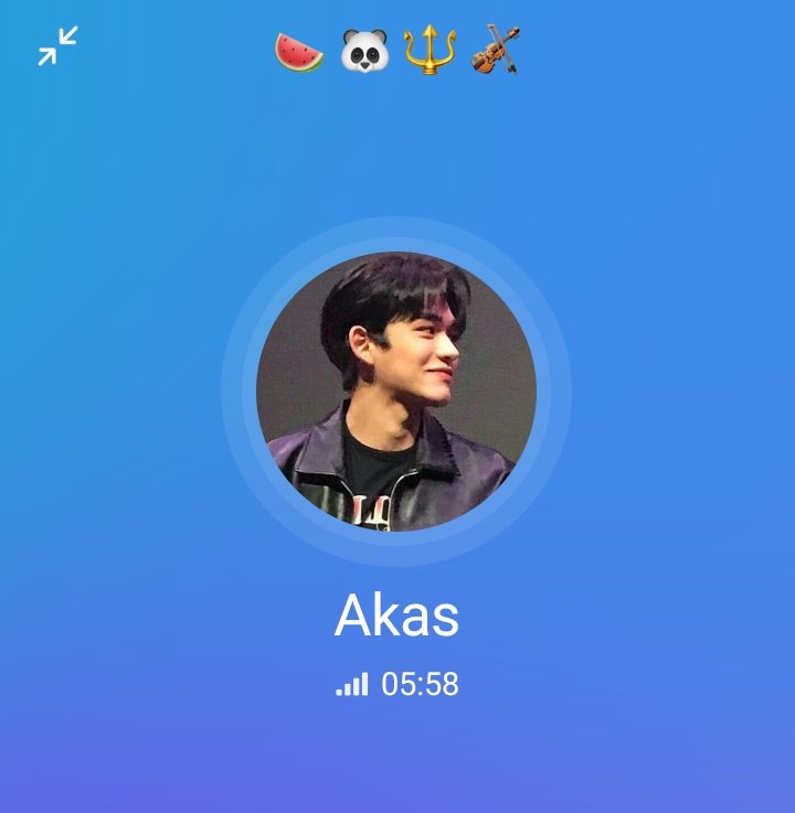 👧 : udah selesai nyanyinya? 
👦 : udah tenggorokan aku sakit
👧 : ohiya lupa kamu lagi sakit

keasikan denger dia nyanyi smpe lupa klo dia sakit😭
<a href="/bavbeh/">24K. Eric Ferninand</a>