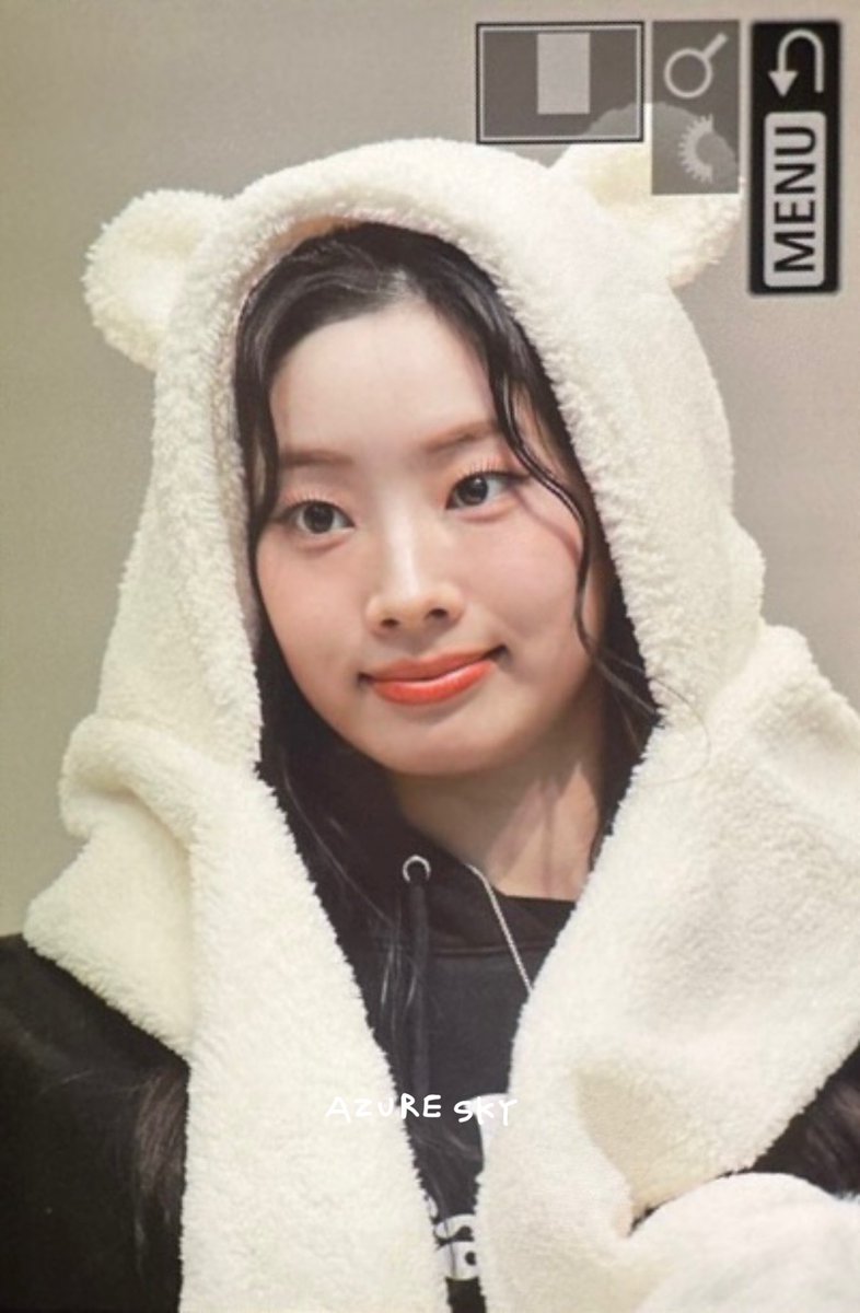 azuresky528's tweet photo. 240303 팬싸인회

🐻‍❄️😎🤩🥺🤯🤝🏻

#TWICE #트와이스 #DAHYUN #다현 https://t.co/iV2XjhdQhY