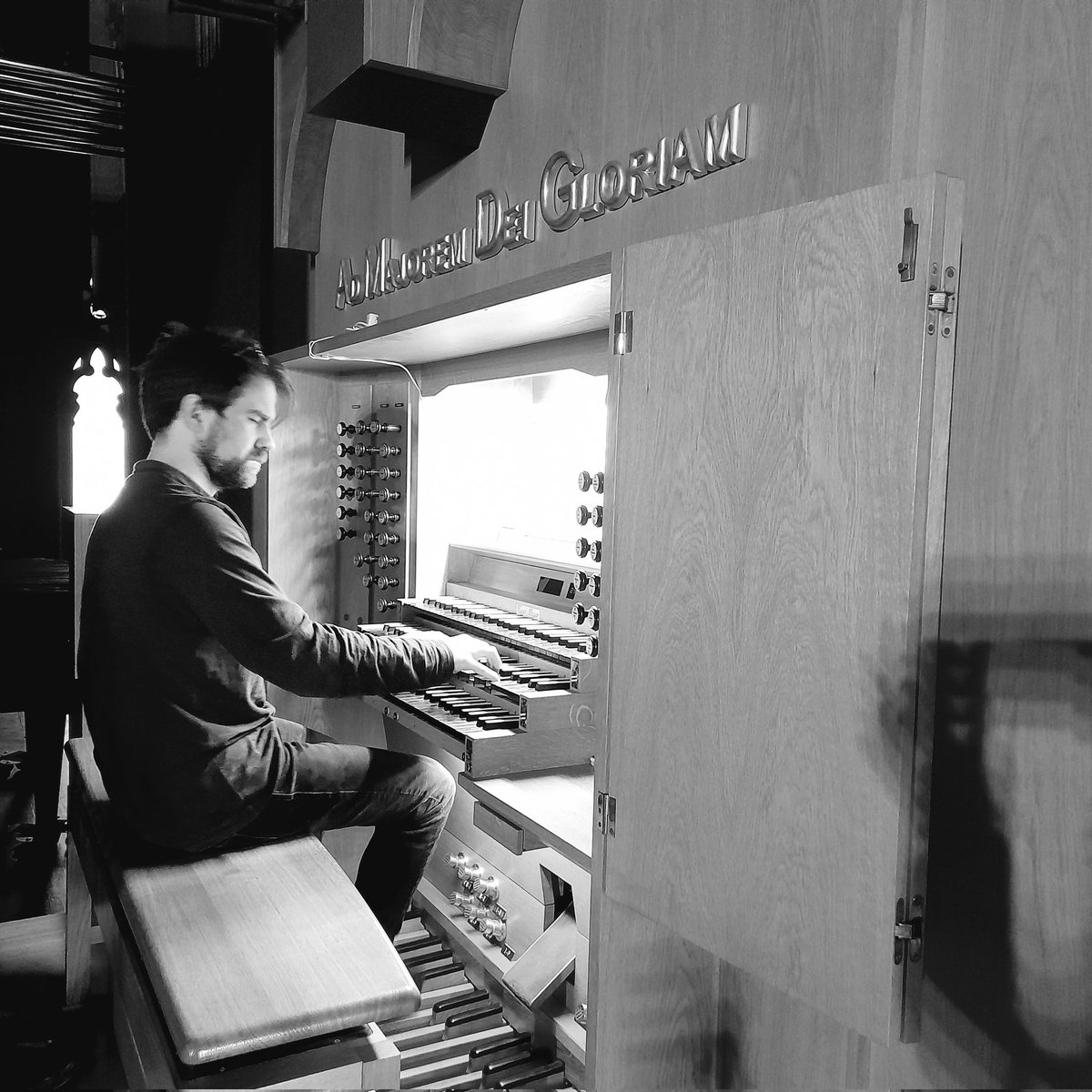 VioletaAmargant's tweet photo. Avui dia històric a @jazzgranollers! El #34Festival de #Jazz aterra a l'Església de St Esteve amb el concert d'orgue de #KitDownes. Gràcies Fundació Pro Música Sacra per la col•laboració. @GRN_cultura @VOrientalTv @el9nou_vor @DiariSomGRN https://t.co/x3z725Bgnm