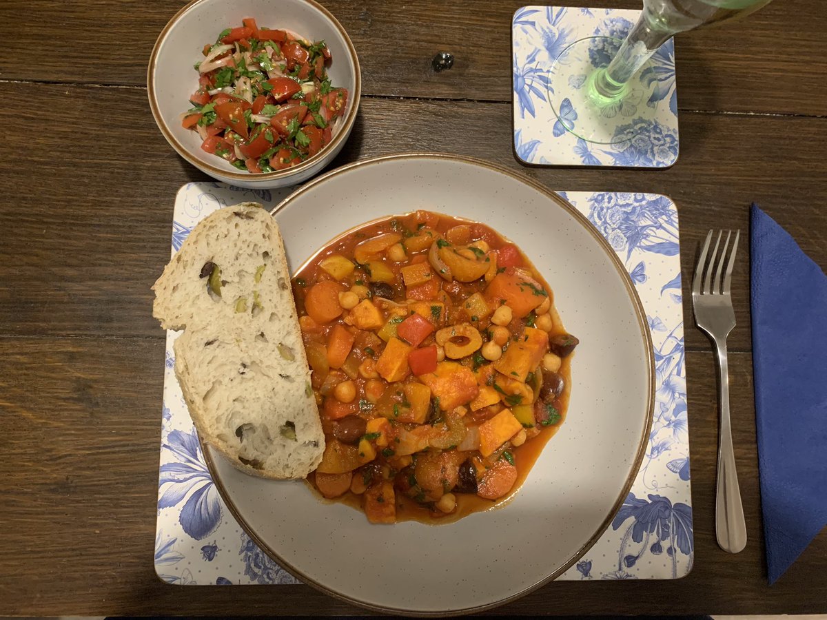 Moroccan stew with tomato salad #vegan #veganforlife #forevervegan
