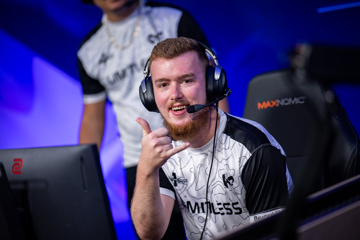 SheepRLE's tweet photo. 4⃣✖️🏆🏆🏆

@Snowadore has now achieved four #RLCS Regional triple crowns, putting him on equal footing with trk511 for the record. https://t.co/xXP4tyPQ5u