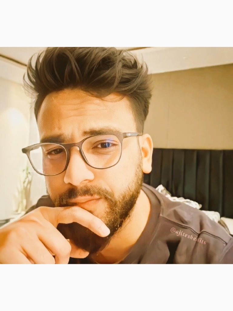 itsNovaCraze's tweet photo. Same 🤭
#no_update
tweeter walo event m bhi Jaya Karo 🤭😂
Vo to ground support acha h 🙏💕 https://t.co/n1jZZG7SBp