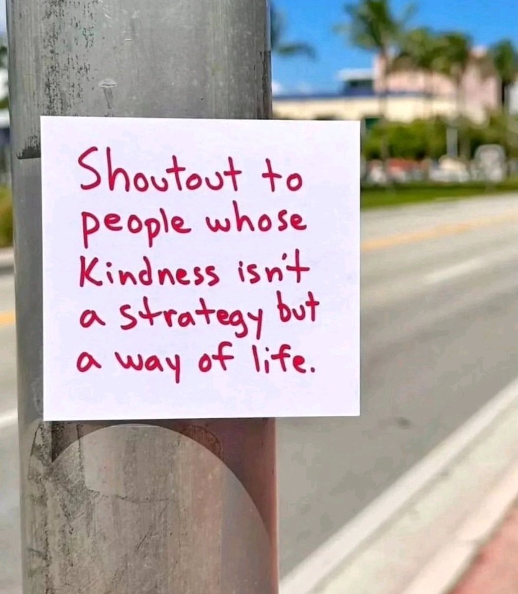 GeraldJ44's tweet photo. #BeKind https://t.co/Iq776aIztz