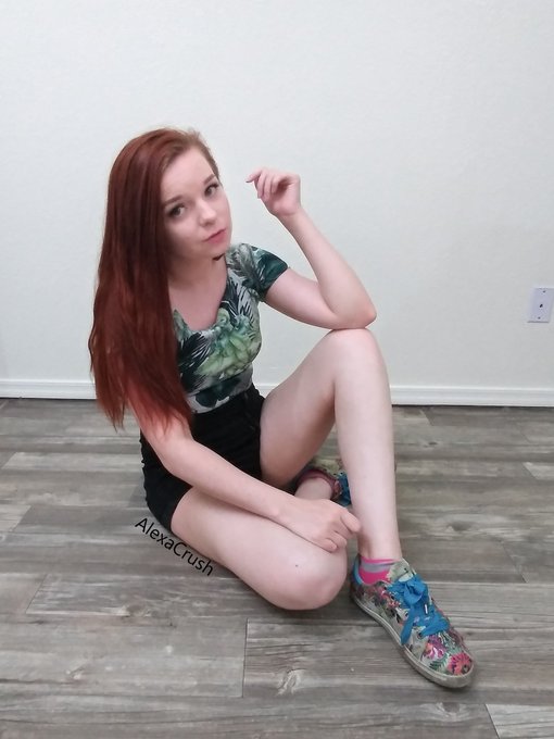 Me then vs Me now https://t.co/3gZVpfKKAq