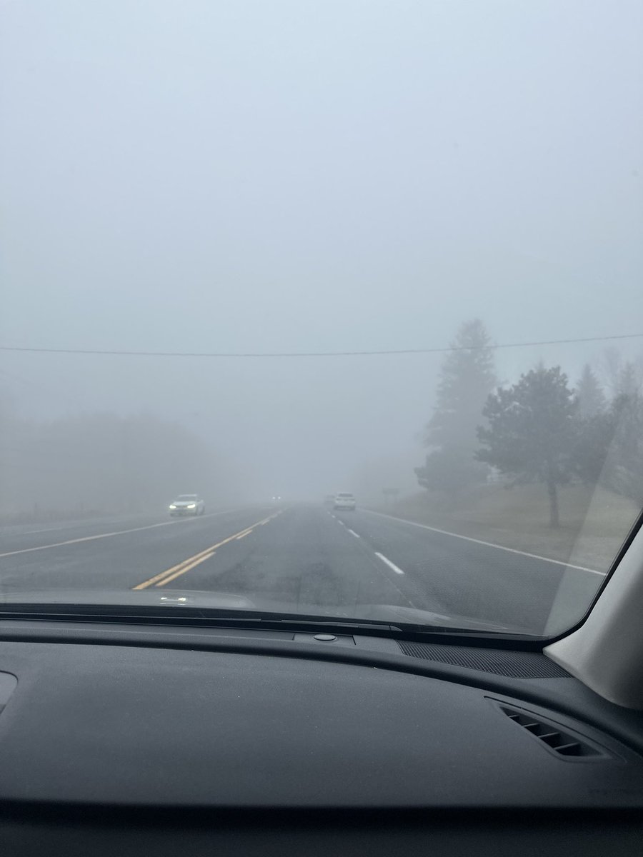 umbshow's tweet image. Driving to the ski hill this morning. Someone turned the draw distance way down. Felt like I was playing Magic Carpet!