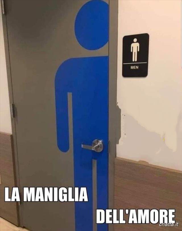 Echecaxx's tweet image. ☝️ I bagni  x le #recchie  🌈