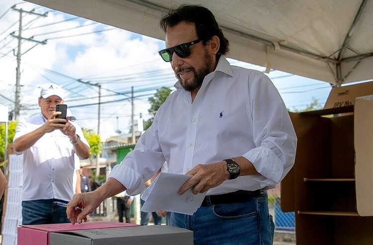 #Nacionales I <a href="/fulloa51/">Félix Ulloa</a> : No habrá proceso de transición en el segundo mandato del presidente <a href="/nayibbukele/">Nayib Bukele</a> .
#DLP #ElSalvador #Elecciones2024SV 
⬇️
lc.cx/8-_wuD
