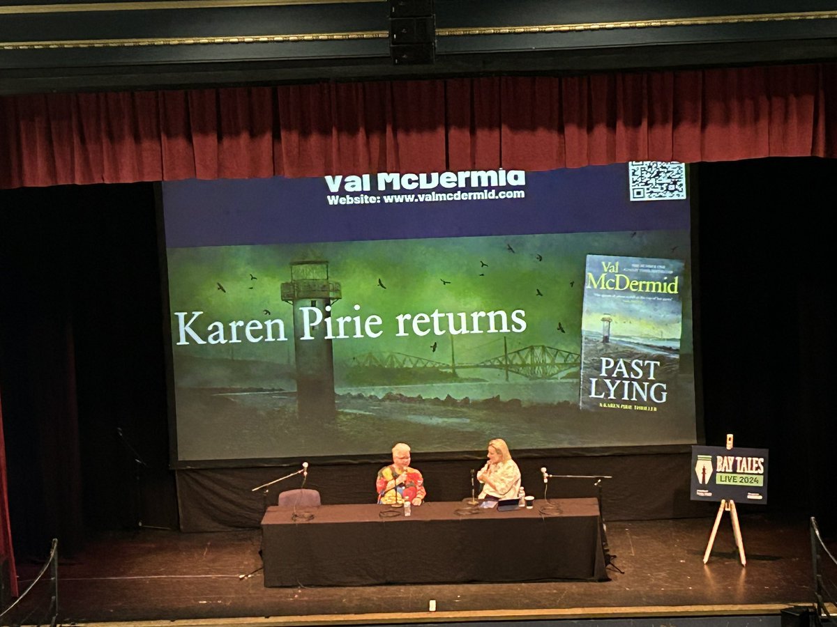 What better closing event for @bay_tales than @valmcdermid getting a hilarious grilling from @StephLunch. Lots of laughter and some swear words. Who’d have thought it! And why are my photos always lopsided? #baytales24