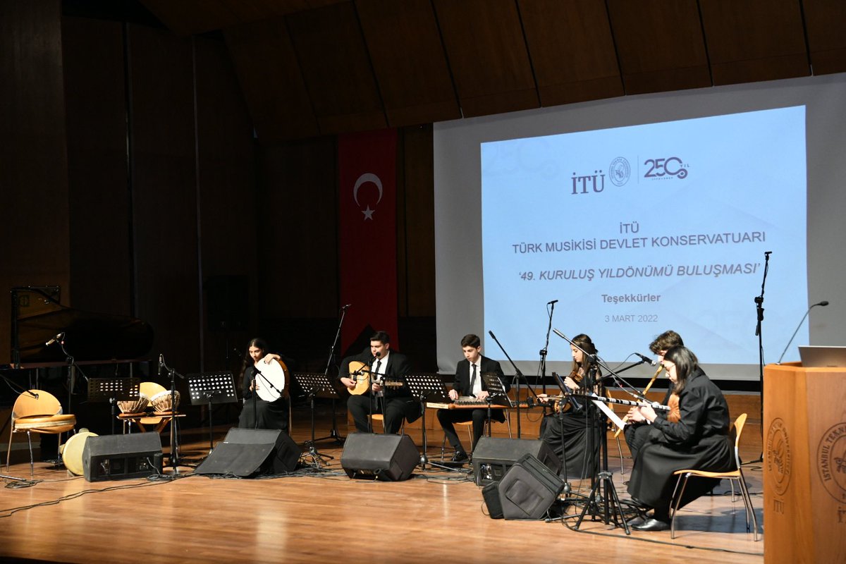 İTÜ Türk Musikisi Devlet Konservatuarımız, sesleri ve dizelerini insandan insana, kuşaktan kuşağa hikâyelerini devam ettiriyor. 🎶 Konservatuarımızın 49. Yıldönümü Buluşması; Neşe Yeşim Altınel Çoban, Oğuzhan Balcı ve Cihangir Terzi şefliğindeki bir konser eşliğinde, Maçka…