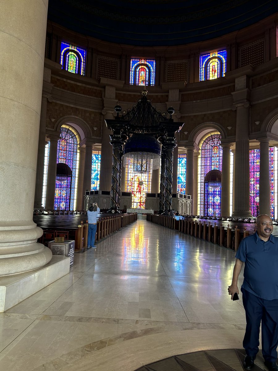 We had our @AfDB_Group Board retreat recently in the beautiful city #Yamoussoukro, the admin capital of Côté D’Ivoire. While there, we had the opportunity to visit the Basilica Notre-Dame de la Paix. Quite a stunning feat of architecture.