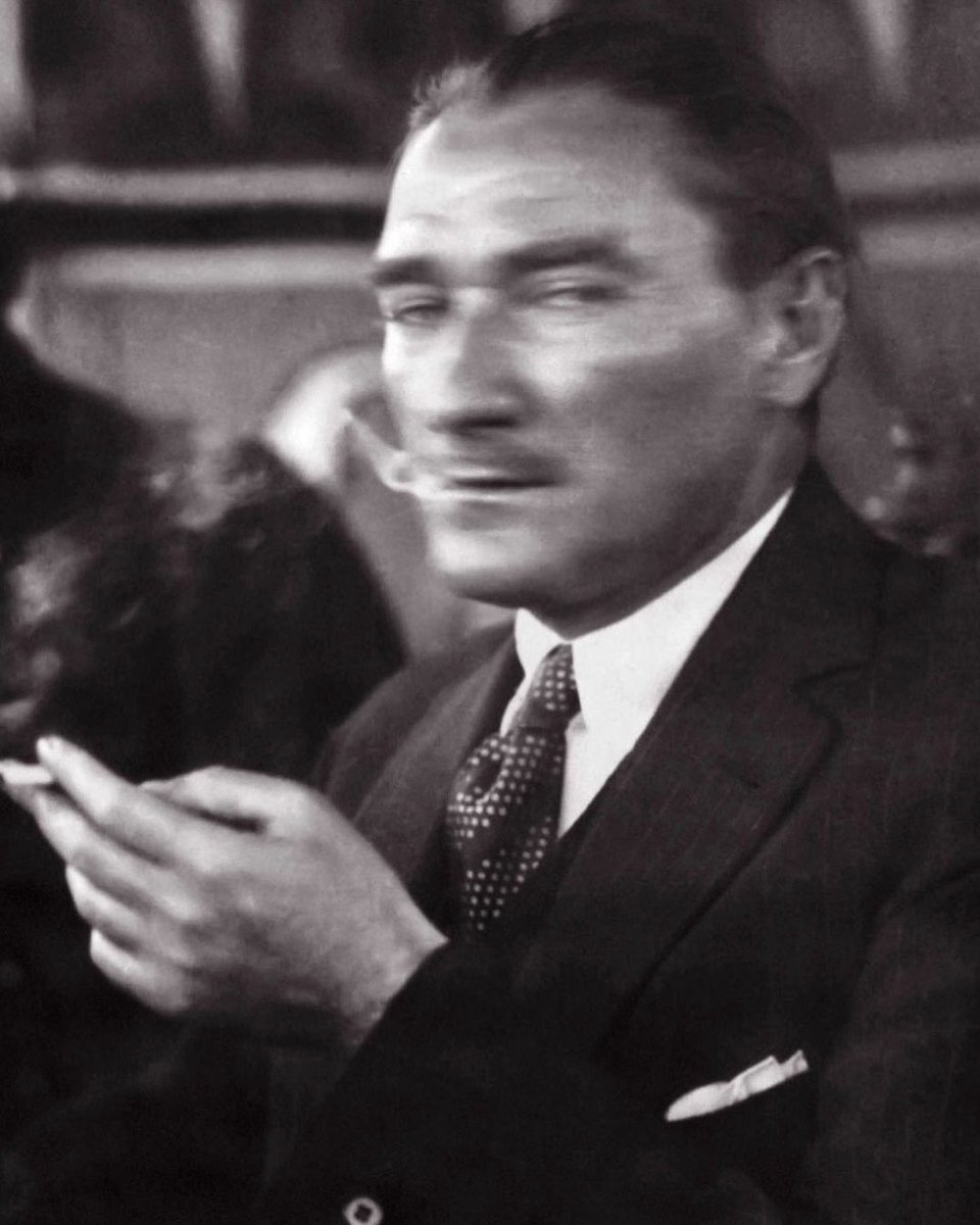 TurkeySecular's tweet image. 100 yıl önce bugün: Hilafet kaldırıldı