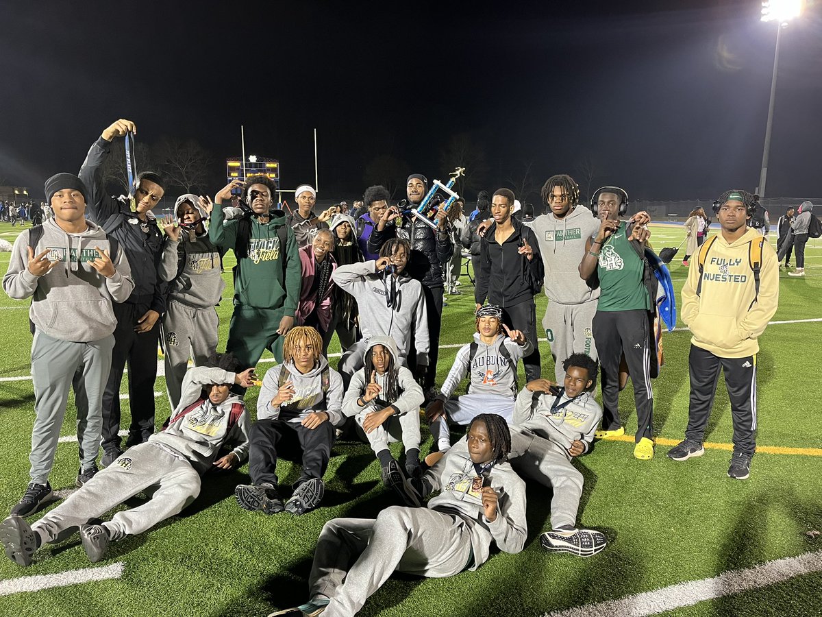 LHHS T&F showed up yesterday! 13 PR’s, 5 season best relay times, 2 state leading times, 1 school record, and our boys won the @MinorityTFXCGA Invitational! Great job! #RunLangstonRun @MilesplitGA @ps_nation_ @wcann33 @Armstrong_LHHS @LHughesSports