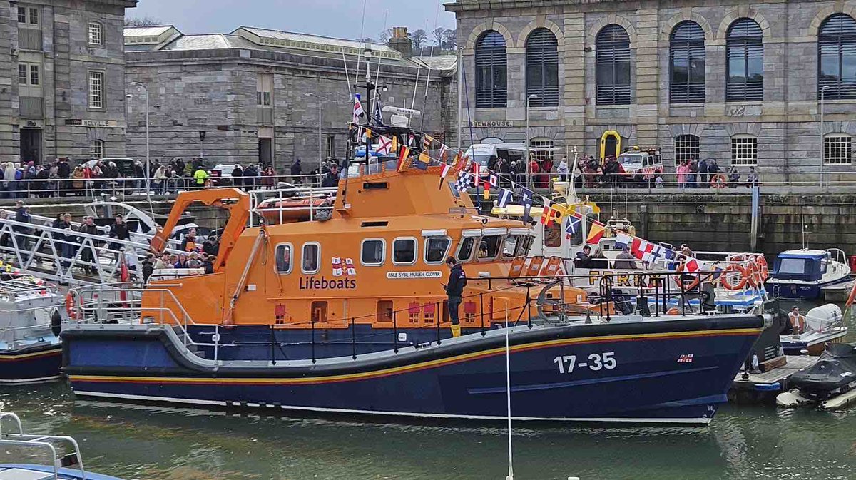 We’re having a fantastic time at Royal William Yard today, celebrating the RNLI 200th anniversary! 🛟 There’s still time to pop down and check out the action ⚓️ ⛴️ Barbican and Cremyll Ferry services are both in operation!