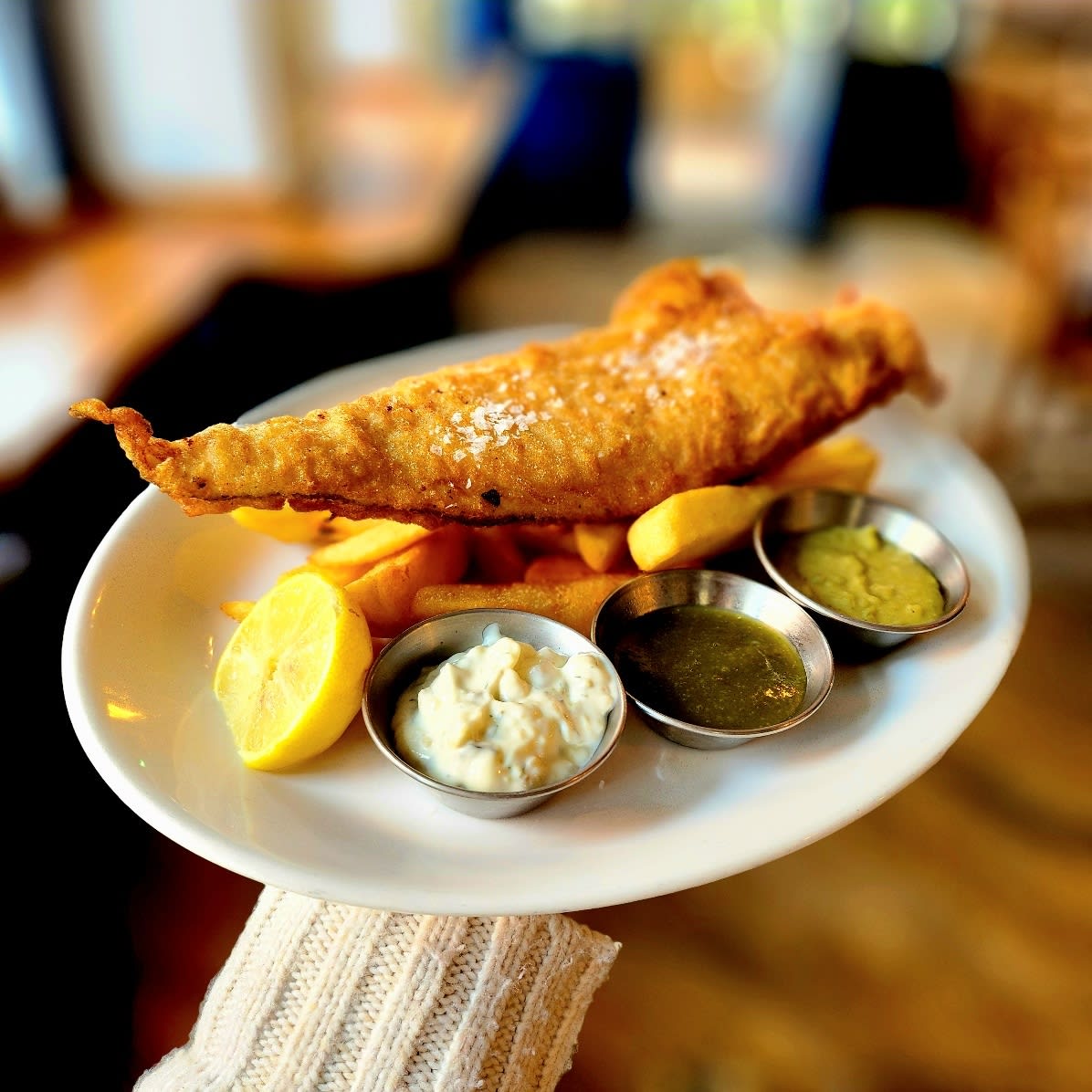 Fuel up with classic pub food before the Six Nations game, because even on Mother's Day, some traditions are too delicious to pass up 🍽️

@Metropubco 

#FishAndChips #SixNations #MothersDay #PubClassics #PubGrub #BritishFood