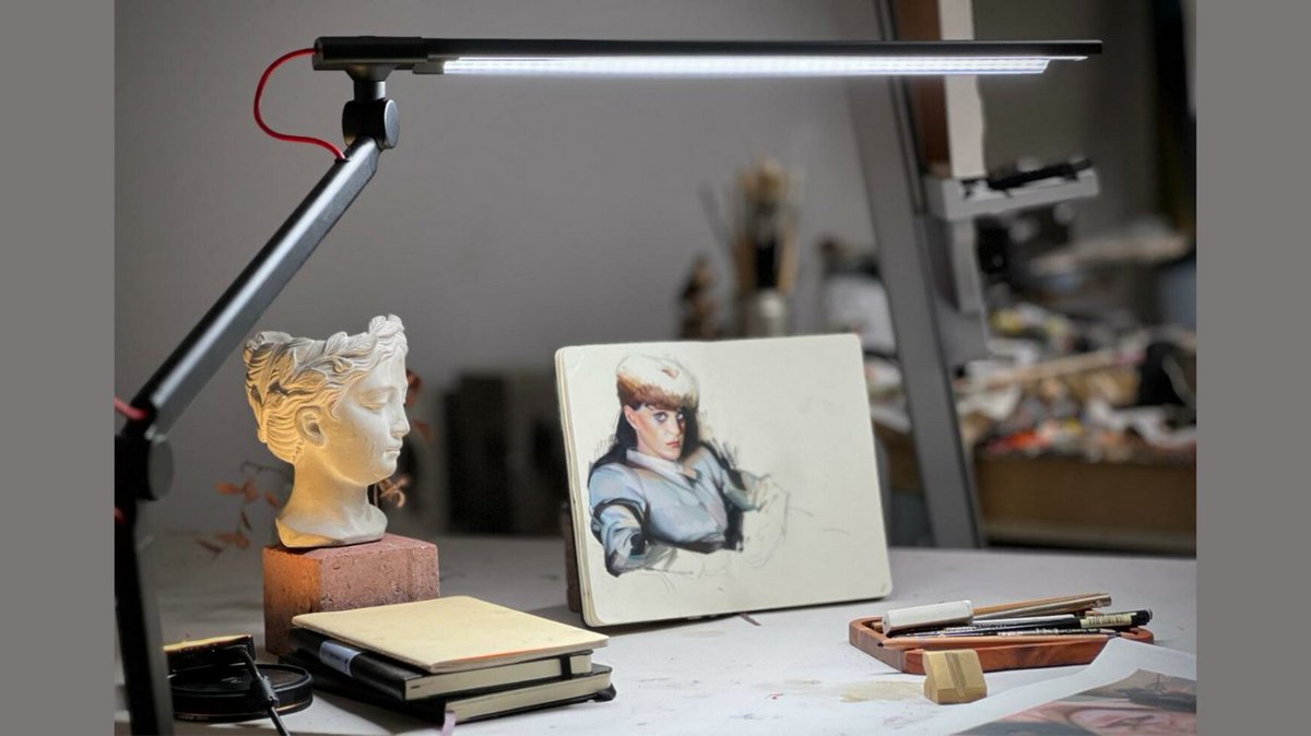 RedgrassGames's tweet image. Discover why artists globally choose the R9 Desk Lamp for their creative work 🎨💡. Perfect lighting for art &amp;amp; craft, as reviewed by top artists. 

Learn more: redgrasscreative.com/top-artist-rev… 

#R9DeskLamp #ArtistsChoice #RedgrassCreative #Arttools
