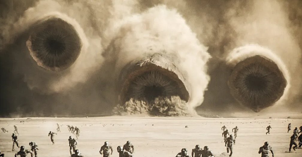 lolitascak3's tweet photo. เพิ่งได้มาตามดู #Dune2 ยอมรับเลยว่างานภาพอลังการ หลายฉากดูแล้วต้องกลั้นหายใจ แล้วมีตัวละครนึงที่เราชอบมากแล้วก็เด่นมากในภาคนี้นั่นก็คือ ’หนอนทะเลทราย‘ ซึ่งในโลกความเป็นจริงก็มีตำนานหนอนสยองในทะเลทรายที่คล้ายกันกับในหนังที่เรียกว่า ‘หนอนมรณะแห่งมองโกเลีย’ (มีต่อ) https://t.co/mbagjpGMDJ