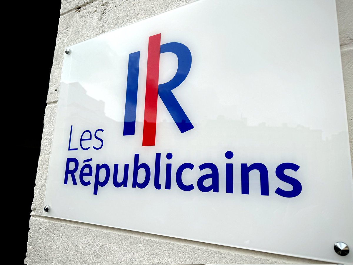 jeunesreps's tweet photo. Nos responsables départementaux en formation au Siège @lesRepublicains pour les élections européennes 👊🇪🇺

🇫🇷 Rejoins le combat pour la France | https://t.co/J6FeKE0zDz https://t.co/QxuRnMxort