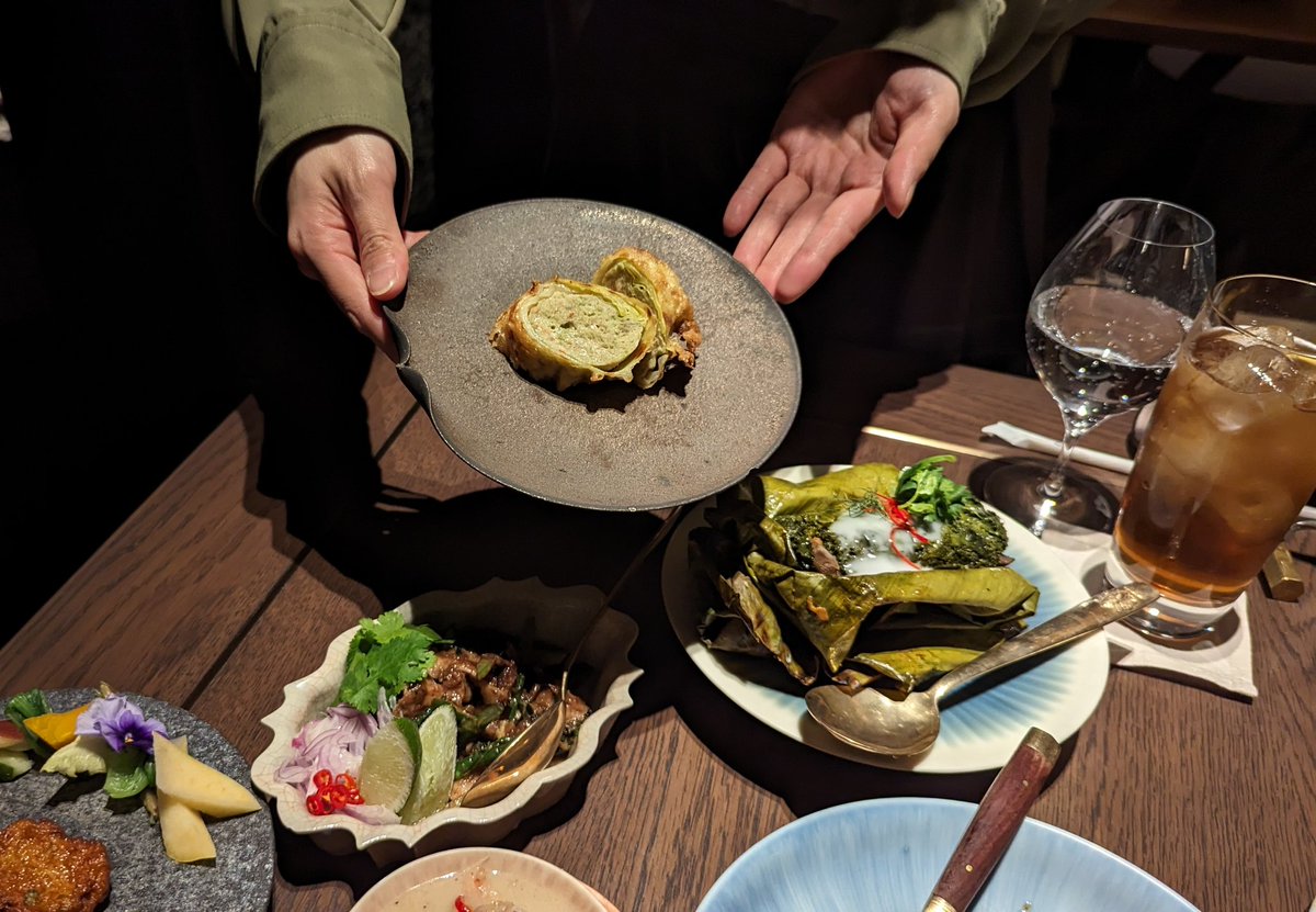 robotan_a's tweet photo. タイの料理界をリードする元Bo.Lanシェフ来日スペシャルディナー、Xリポストキャンペーンでいただきました🇹🇭
未知な体験レベルの美味しさに幸せ過ぎて、ずっとその余韻にひたっています。一口食べると五感の何処かで小さな花火が上がるような感覚✨
@dusitthanikyoto
#Ayatana
#ディシュタニ京都 https://t.co/FUZqUYw00i