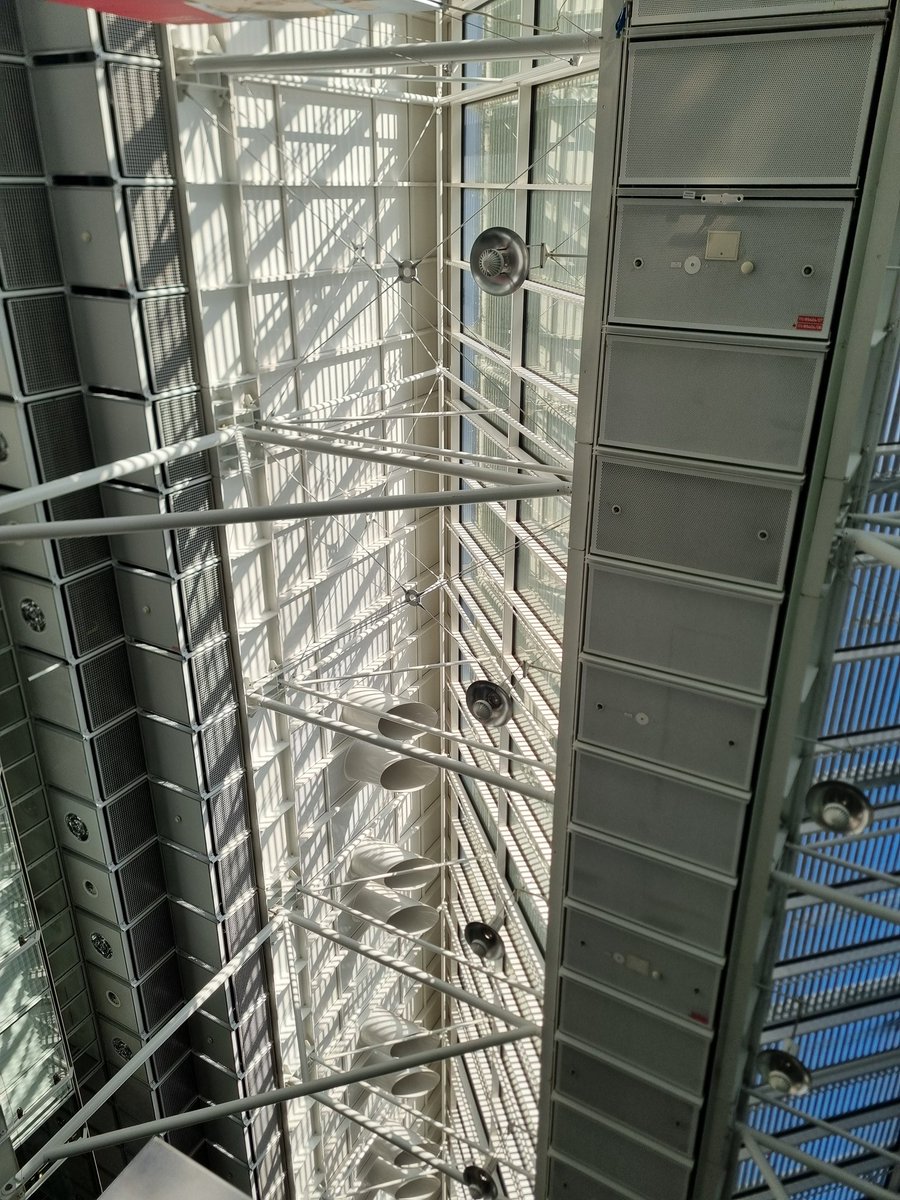 Dr Emma Ives (@emfly) on Twitter photo Hello sunny München! <a href="/BrightRTriangle/">Bright Red Triangle</a> Hello sunny München! <a href="/BrightRTriangle/">Bright Red Triangle</a>