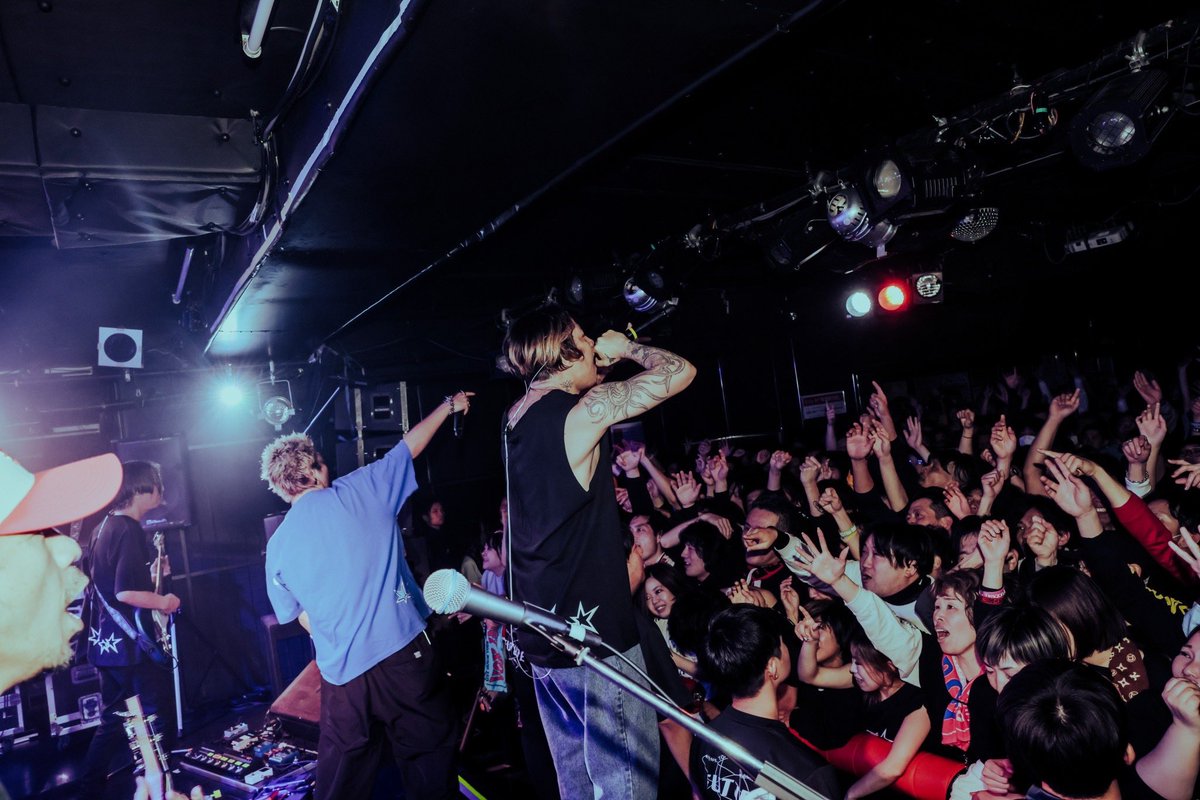 Dragon_Ash's tweet photo. DRAGONASH LIVE HOUSE TOUR “VOX in DA BOX”
今夜は岡山でした
at CRAZYMAMA KINGDOM
@CRAZYMAMA_LIVE
突然のDEEP IMPACTでしたね🔥
guest act @AFJB2022
photo by @nekozephoto
#deepimpact
#vox
#afjb
#CRAZYMAMA https://t.co/eVuU080omh