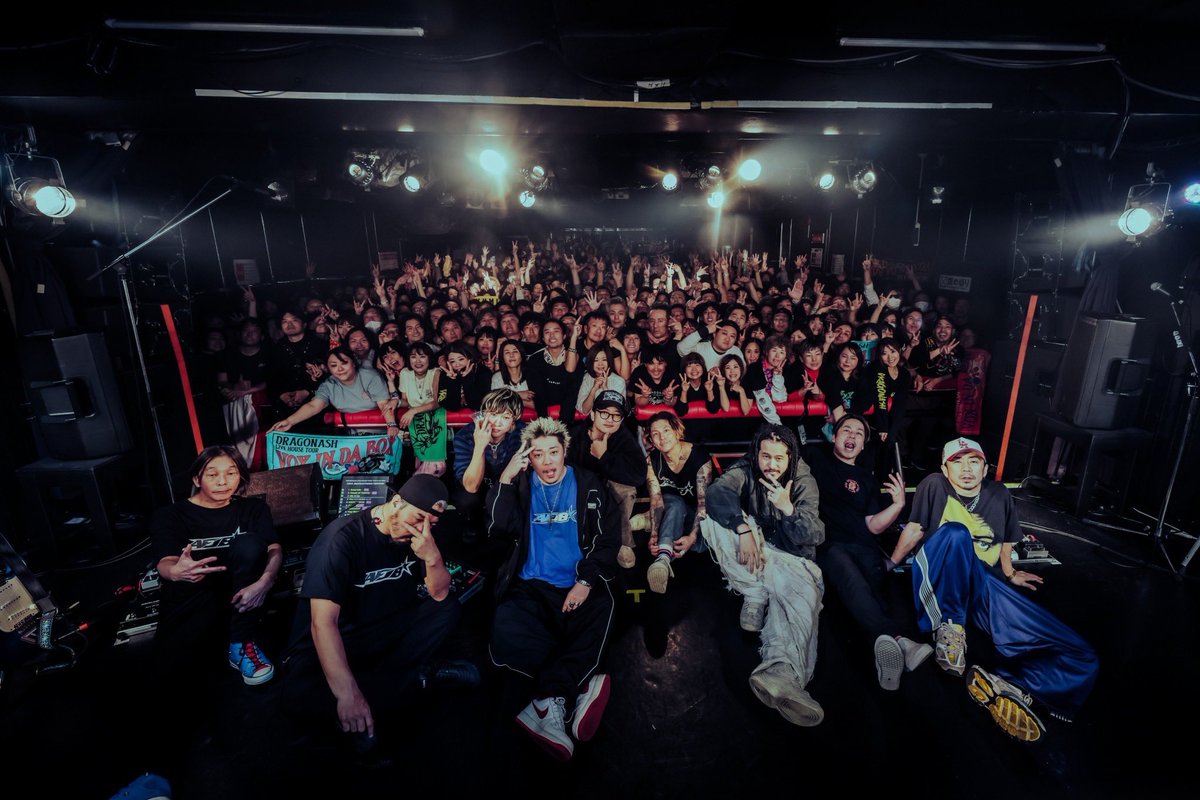 Dragon_Ash's tweet photo. DRAGONASH LIVE HOUSE TOUR “VOX in DA BOX”
今夜は岡山でした
at CRAZYMAMA KINGDOM
@CRAZYMAMA_LIVE
突然のDEEP IMPACTでしたね🔥
guest act @AFJB2022
photo by @nekozephoto
#deepimpact
#vox
#afjb
#CRAZYMAMA https://t.co/eVuU080omh