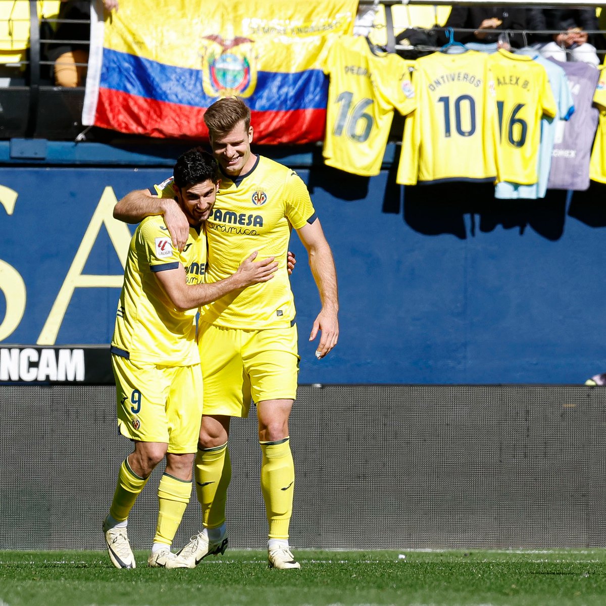 GOALS GALORE.

That's FOUR for @VillarrealCFen! 🤯 

#VillarrealGranada