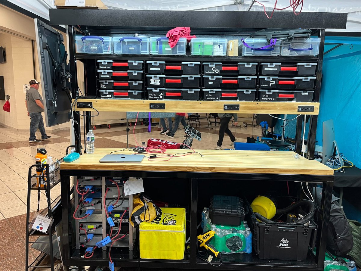 BronchoRobotics's tweet image. What have these @LSClafayette Ss been working on this past year besides robots? Building new pit carts from scratch! Have some @BronchoNation history as wood is upcycled from Crawley Center wooden bleachers and powder coating donating by L8 Nite Powdercoating #STEMskills