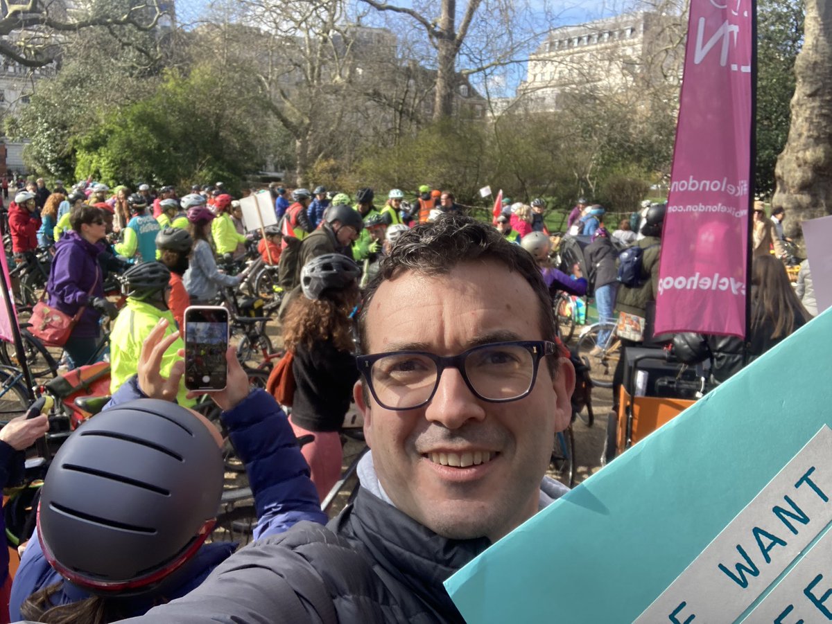 It was a privilege to join 100s of women from across London at #womensfreedomride & to receive their petition demanding action. I reaffirmed @MayorofLondon’s & my commitment to work with boroughs & @metpoliceuk to do more to make our streets safer for women & girls.