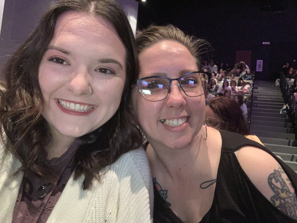 KyrstenWard's tweet photo. Love my ladies! 🩷

#BloomCon2024 https://t.co/wGMkhatiXB