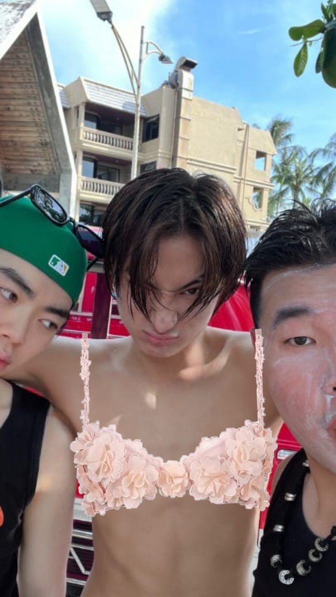 haosren's tweet photo. im sorry 😞 https://t.co/GSgPG0dr0h