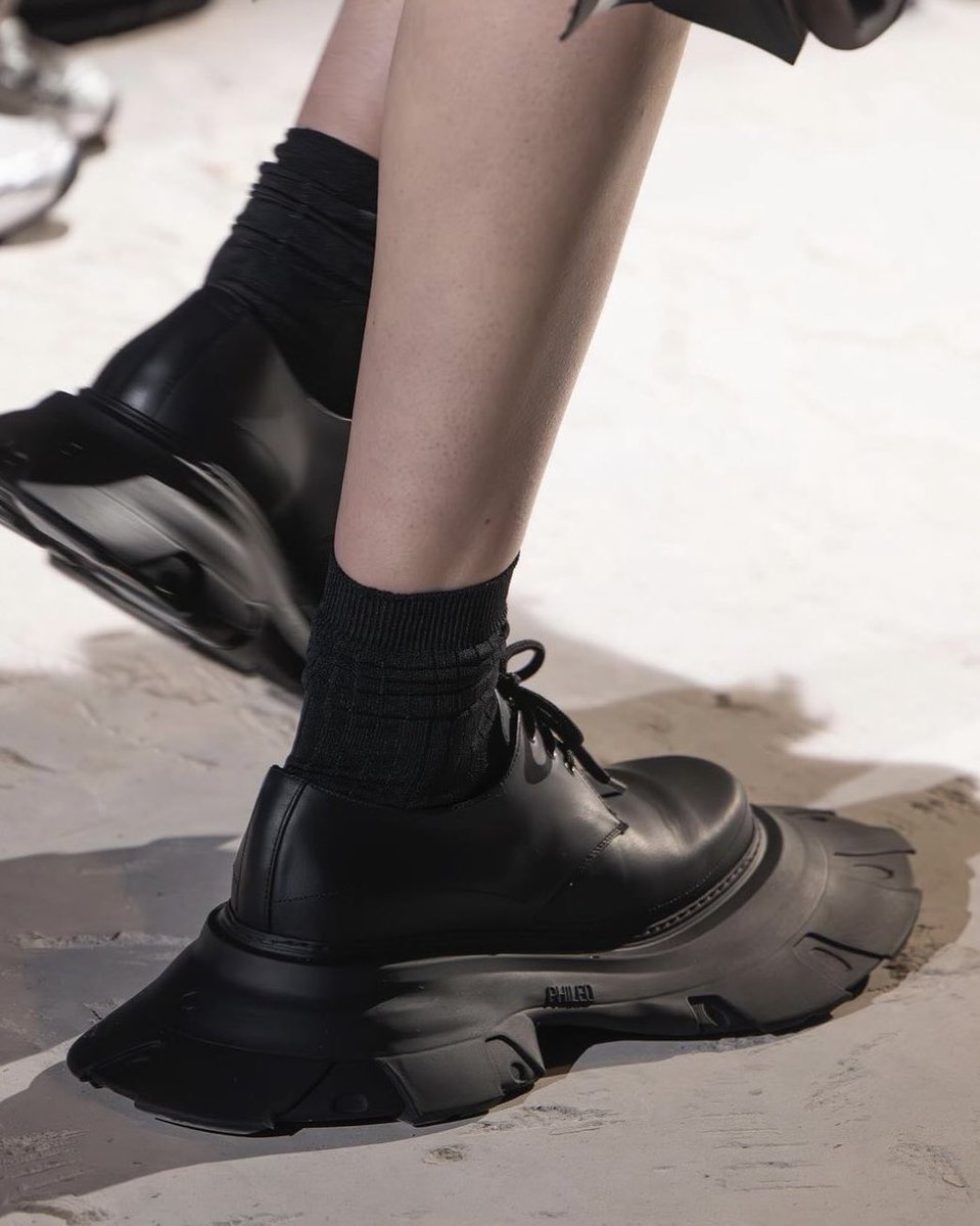 blackblancblank's tweet photo. 2024AW 川久保玲系譜シューズ
①COMME des GARCONS × PHILEO
②KEI NINOMIYA × Reebok INSTAPUMP FURY
③JUNYA WATANABE × HOKA（↓次ポスト） https://t.co/29oVY4MPR7