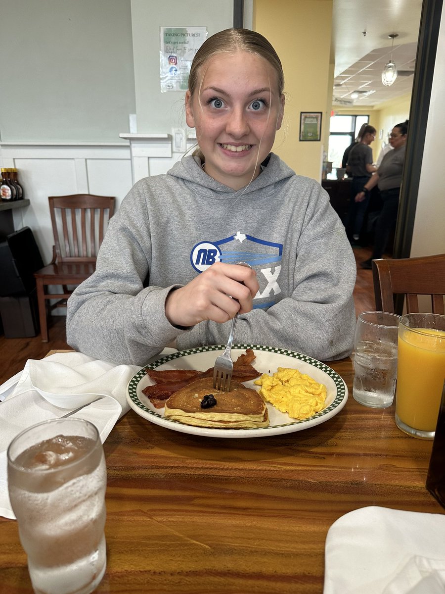 When your mom miscalculated the drive time to your game and you have an extra hour you make a stop for pancakes #fuel