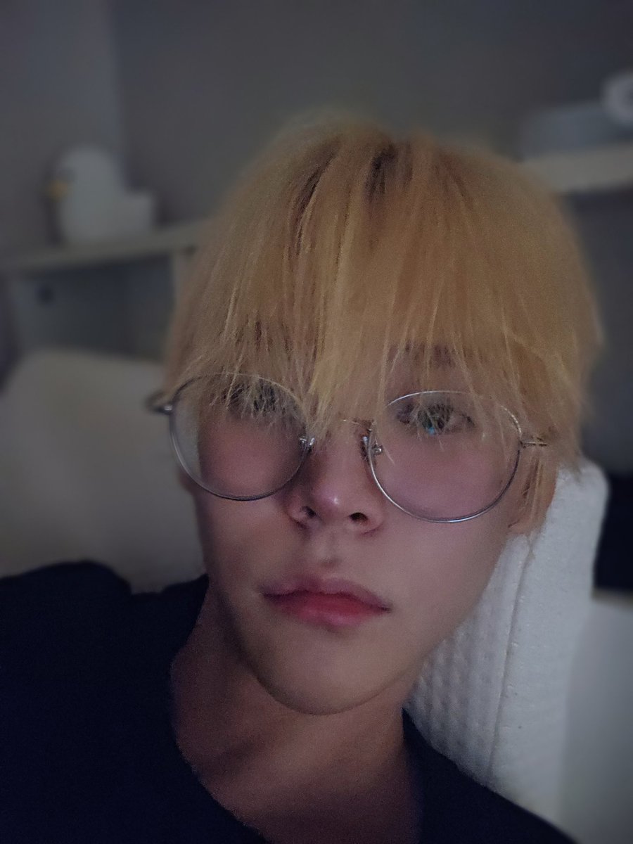 eunseok blonde glasses bed selfies 😭😭😭😭😭😭 hes insane