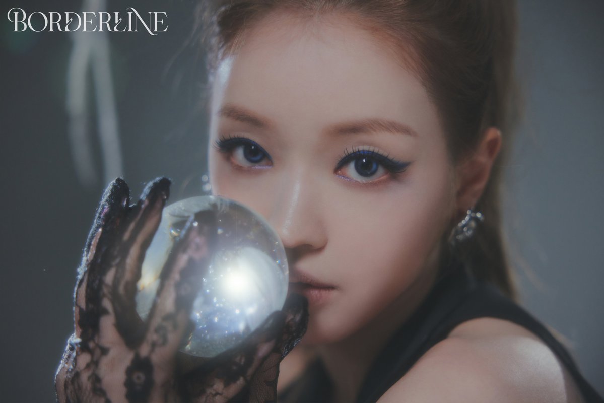 8_OHMYGIRL's tweet photo. 유아(YooA) 1st SINGLE ALBUM [Borderline]

CONCEPT PHOTO
#INSIDE

2024.03.14 6PM (KST)

#유아 #YooA #Borderline https://t.co/Hi0TpR0JtF