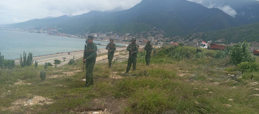 hljohan's tweet photo. Nunca podremos sentirnos satisfechos, hasta alcanzar plena seguridad para el pueblo de la Capital;  siempre tendremos que estar luchando por ella. Cada semana con fuerza patriota de la mano de la URRA FANB, garantizamos a nuestra región y a su pueblo la garantía del disfrute de sosiego y paz; con despliegues especiales . Estamos en alerta para que el pueblo esté en disfrute y bienestar.