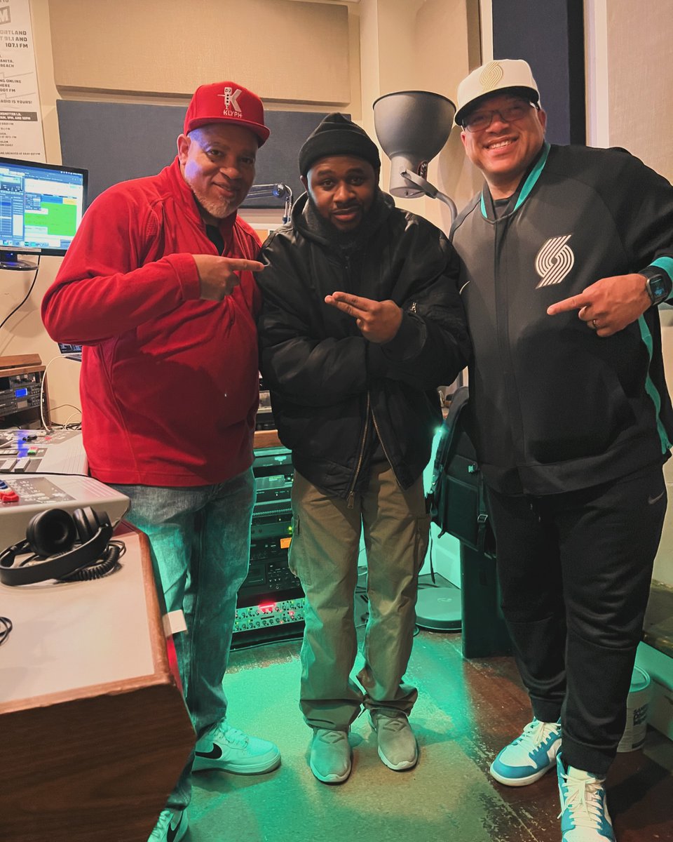 Oh the places you will go, the people you will meet, the connections you will make. So happy I got a chance to catch up with these brothers again in real time. Thank you Hip Hop. @djklyph @djogone #gratitude