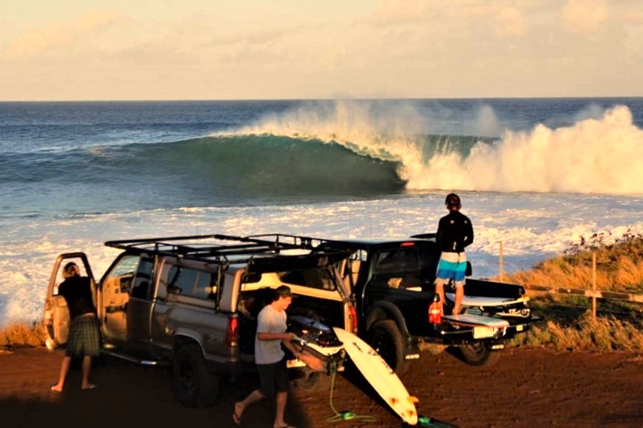 WetTribe's tweet photo. On Sundays we surf! #WetTribe #TidetotheOcean #SundayMorning #Surfing #Surfboards #SurfBreak #Environmentalism https://t.co/zk163kswRj