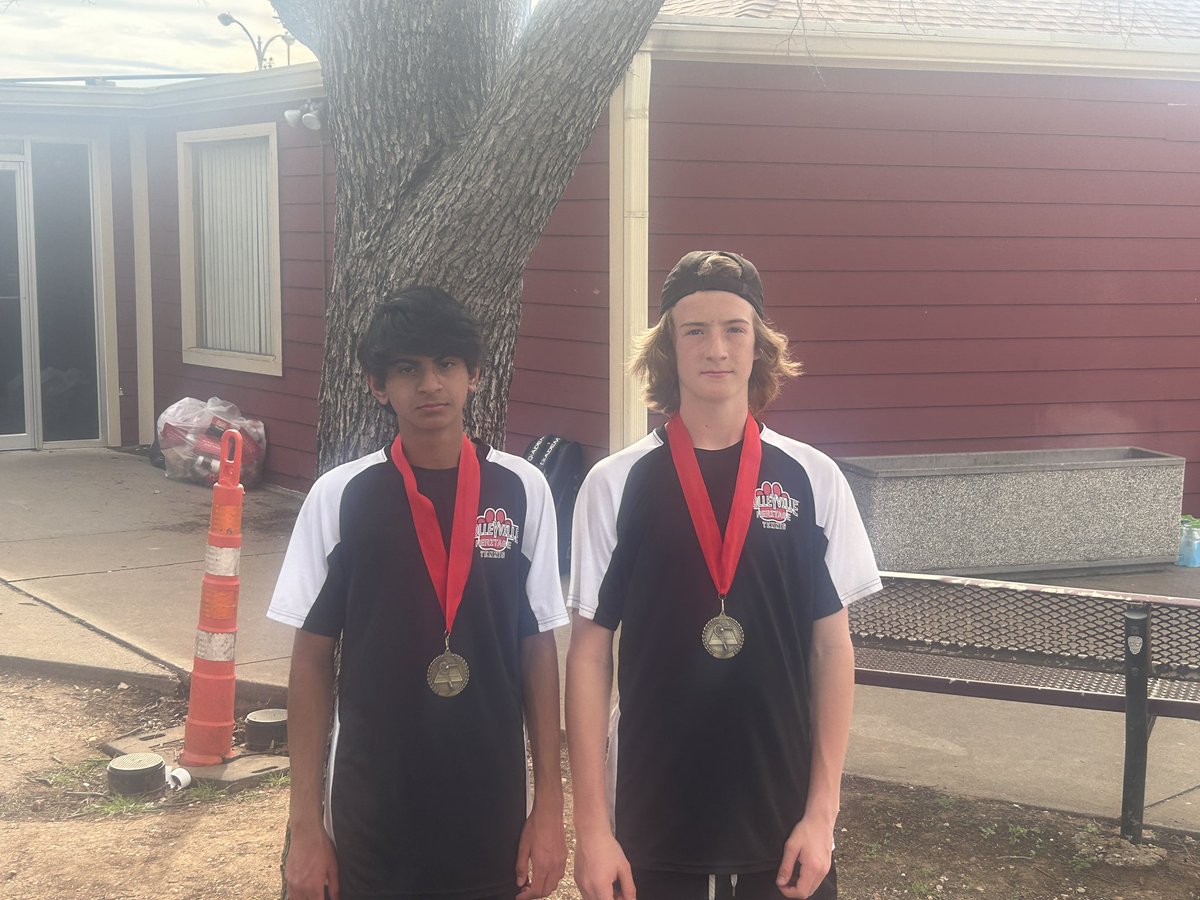 cheritagetennis's tweet image. Had a great trip to Abilene. Kids all got 5 quality matches and we are getting better. We finished 5th overall in points. Played 32 player brackets

Tobias 2nd
Adiva 5th
Arshvi 7th
Ali/Finn cons champ
Connor cons champ

Kids had a blast and thanks to @cooper_tennis for hosting